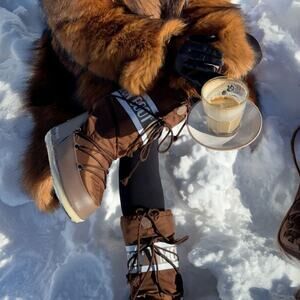 MOON BOOT NWT Icon Nylon Boots in Brown Size 7-8.5